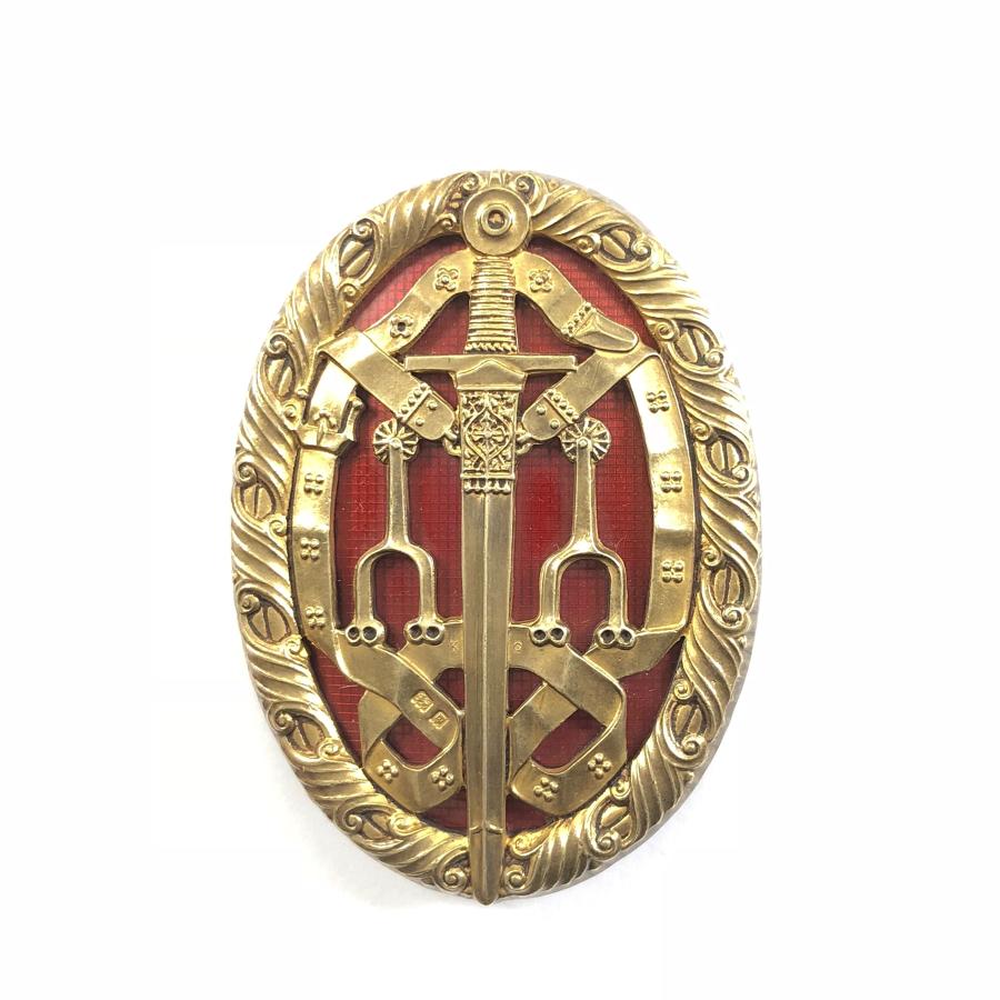 Knight Bachelor’s cased 1927 Breast Badge.