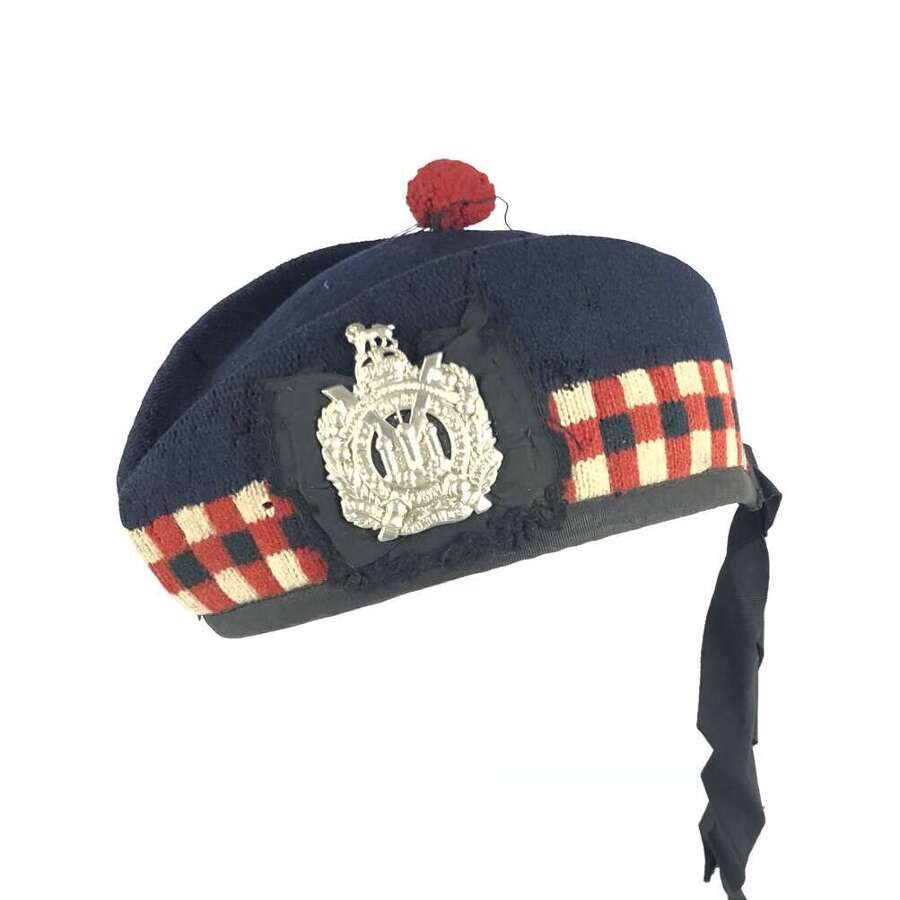 King&rsquo;s Own Scottish Borderers WW2 period glengarry with badge.